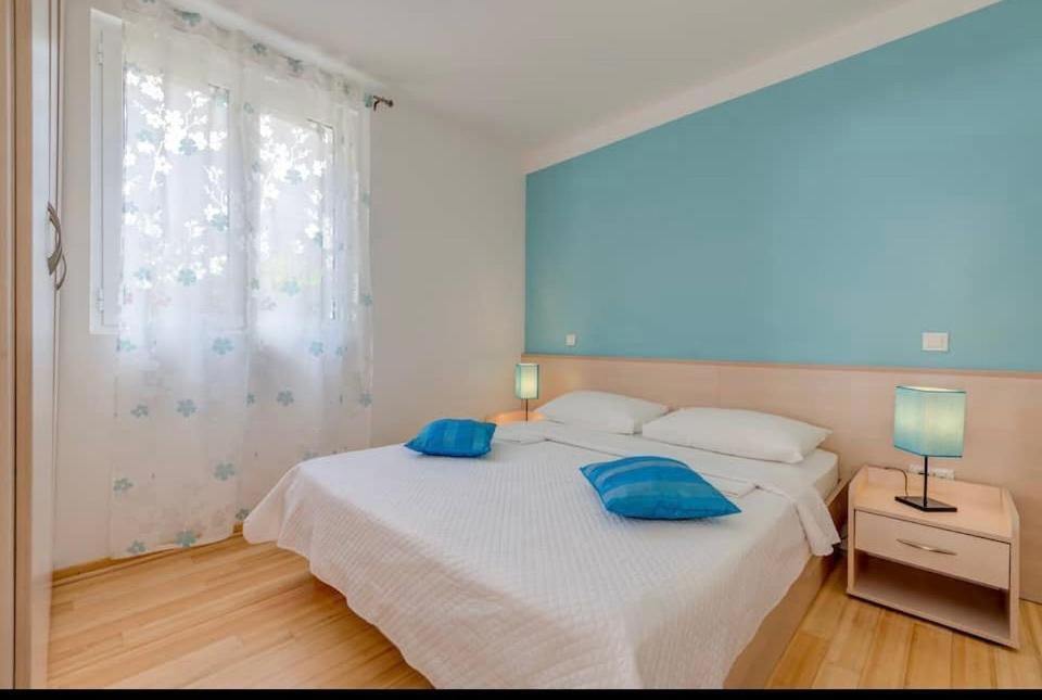 Apartment Promenade Zlatni Rat Bol Exterior photo